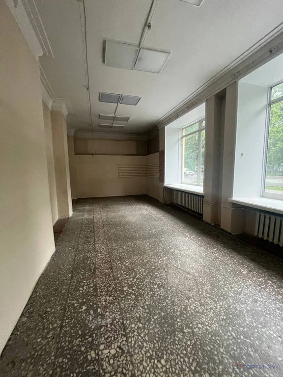 Продажа торгового помещения, Киров, Октябрьский пр-кт. - Фото 1