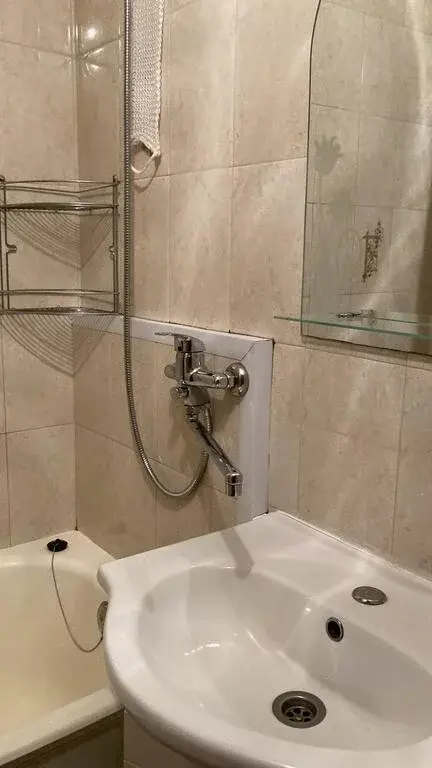 Сдаётся впервые 1 комнатная квартира у метро Большевиков и Дыбенко - Фото 0