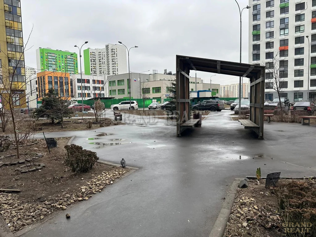 Продажа квартиры, Вертолётчиков ул. - Фото 3