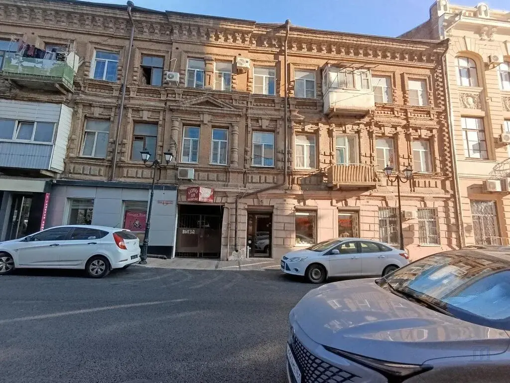 Продаю 2 комнаты коммуналке в центре Ростова-на-Дону Серафимовича - Фото 1