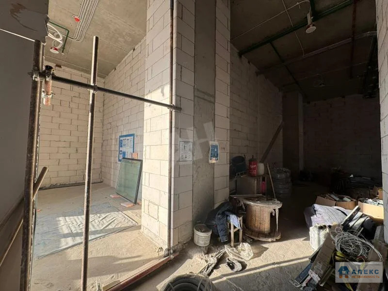 Аренда помещения (ПСН) пл. 232 м2 под аптеку, банк, бытовые услуги, ... - Фото 0