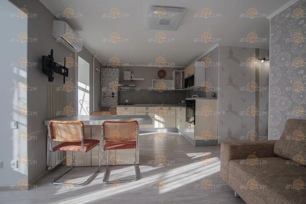 2-комн. квартира - Фото 1