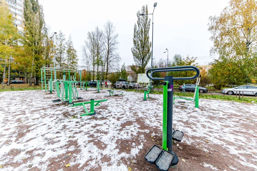 Санкт-Петербург, улица Ушинского, д.37к2, 3-комнатная квартира на . - Фото 4