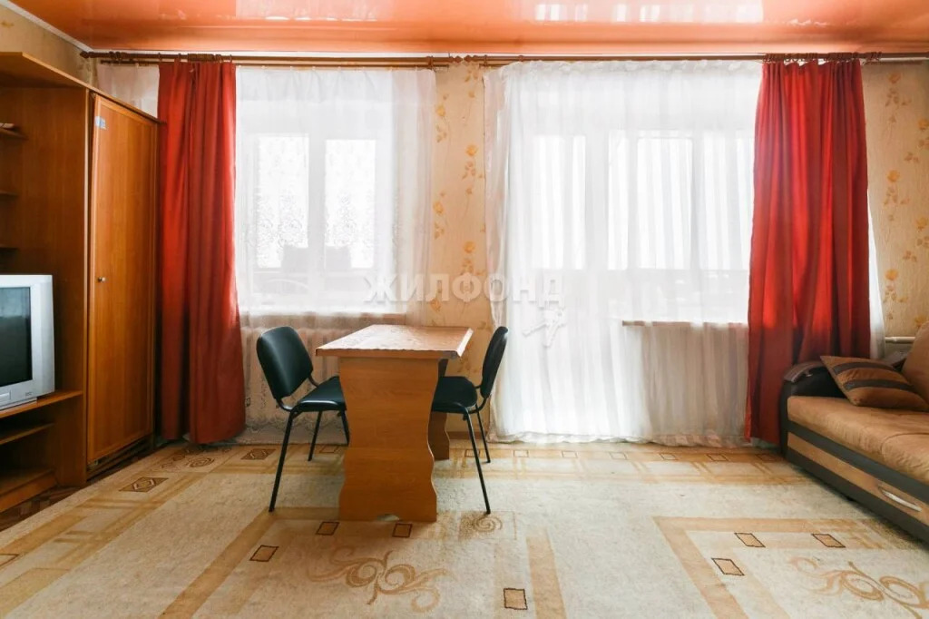 Продажа комнаты, Новосибирск, ул. Большевистская - Фото 1