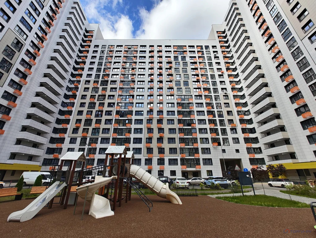 Продажа торгового помещения, 6-я Радиальная улица - Фото 1