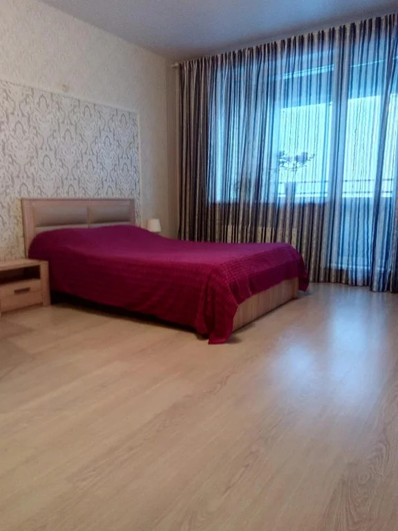 Сдам посуточно 1-комн.кв. 40 м2. - Фото 1