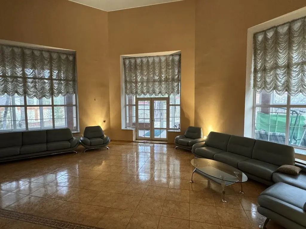 Коттедж  двухэтажный 718 м2 - Фото 7