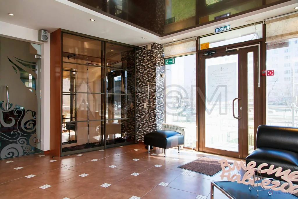 Продажа торгового помещения, Челябинск, Комсомольский пр-кт. - Фото 1