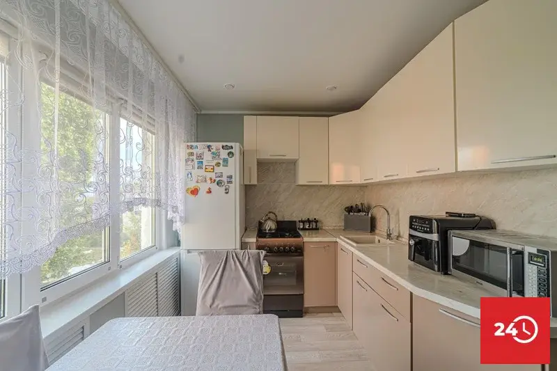 Продается 2 комнатная квартира по улице Аустрина, д.156 (р-н Север). - Фото 3