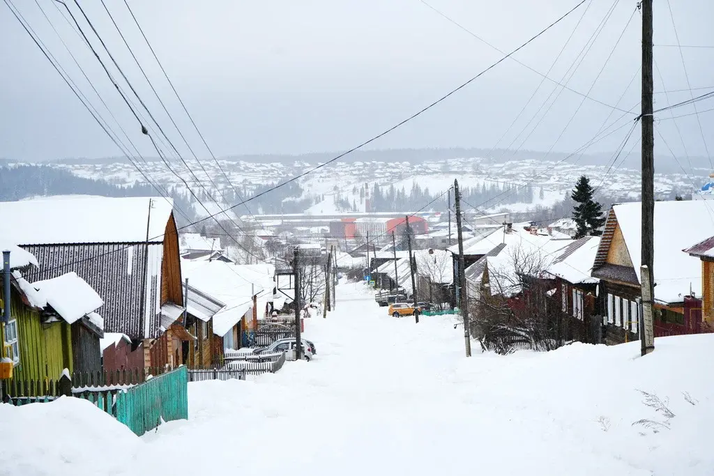 В продаже домик, расположенный в живописном городе Нязепетровске на ул - Фото 4