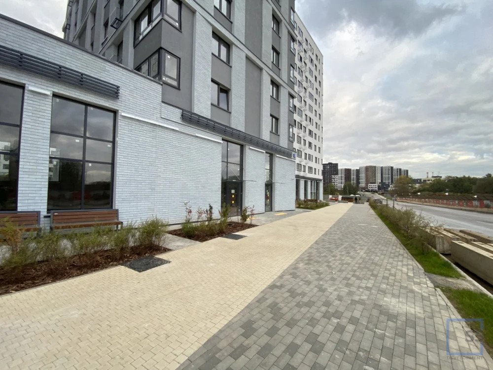 Продажа торгового помещения, м. Прокшино, Жилой комплекс Прокшино - Фото 1