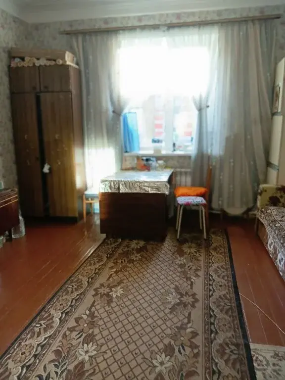 Комната в 3к кв, г. Сланцы ул. Максима Горького д. 4 - Фото 1