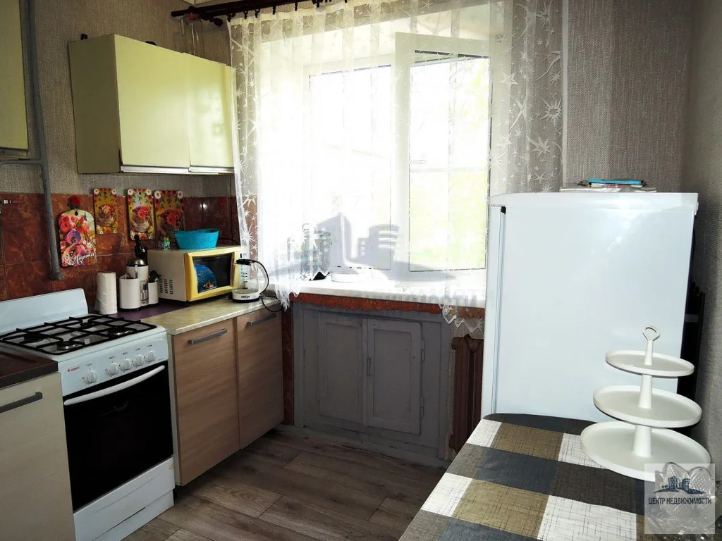 Аренда квартиры 42.00 кв.м., комнат 2, этаж 1/2 - Фото 1