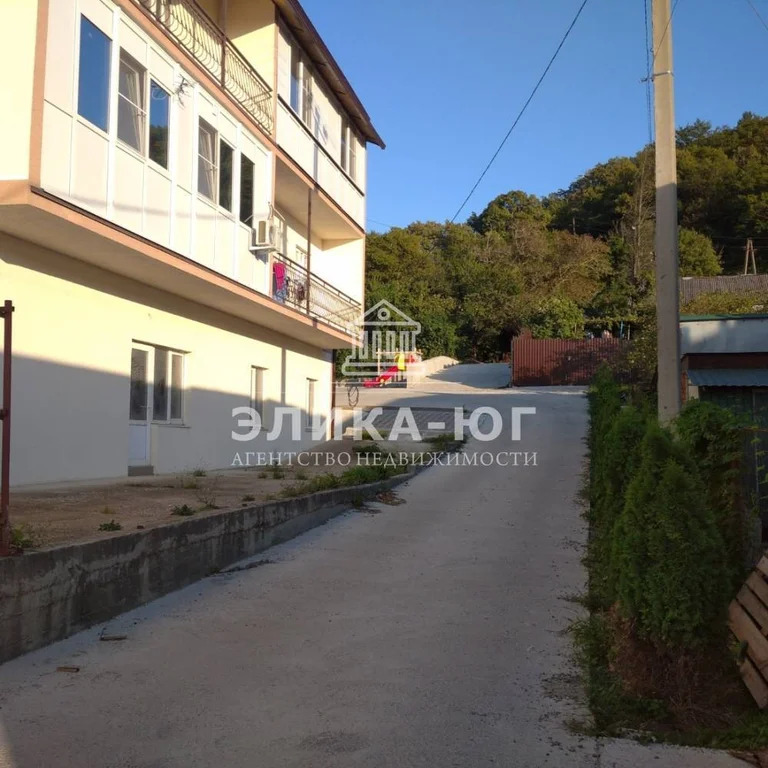 Продажа квартиры, Новомихайловский, Крымский район, Садовая ул. - Фото 2