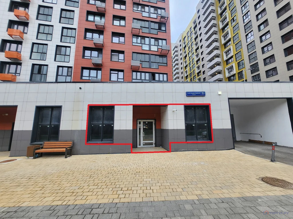 Продажа торгового помещения, 6-я Радиальная улица - Фото 1