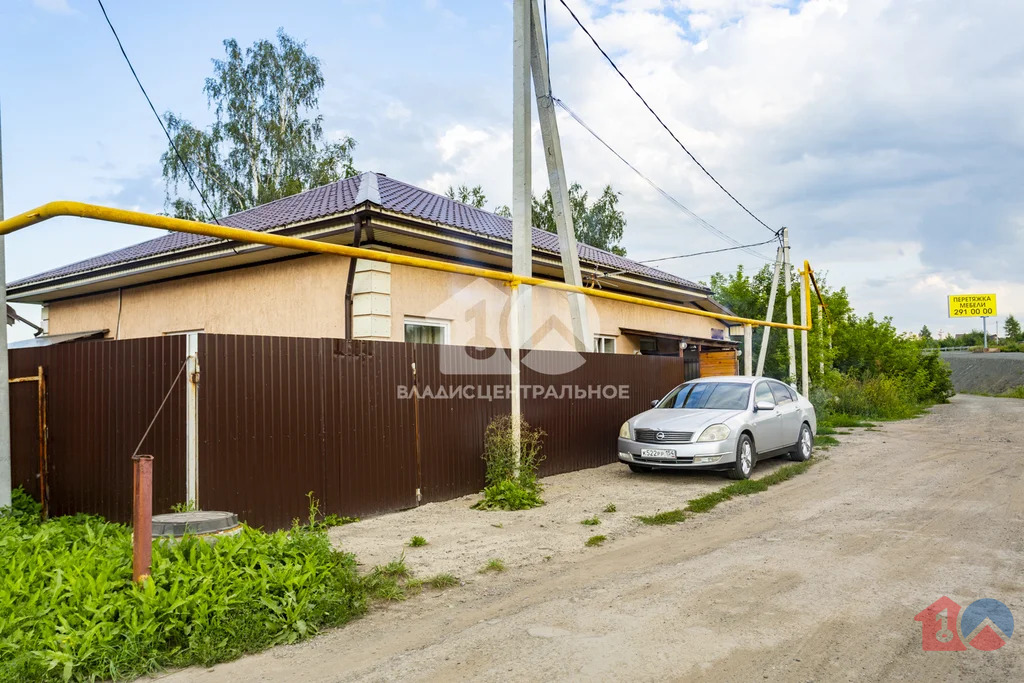 Новосибирский район, село Раздольное, Светлая улица,  дом на продажу - Фото 1
