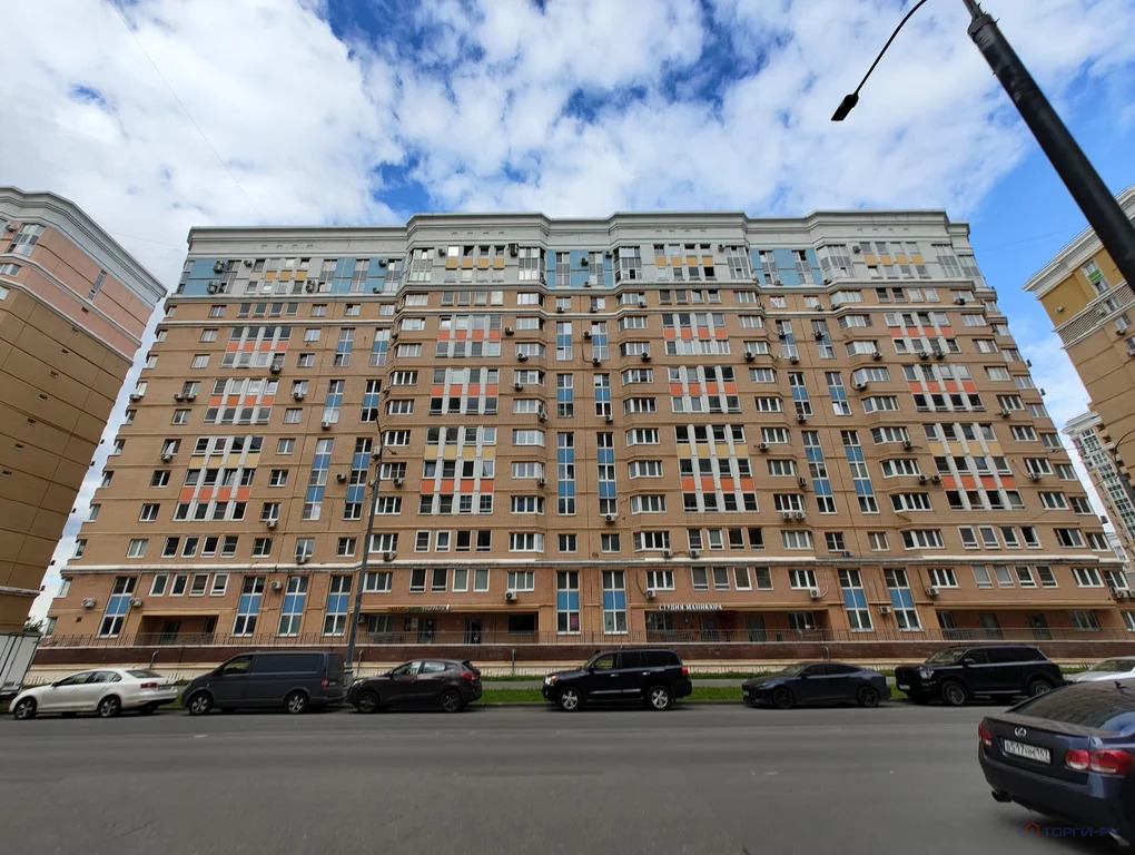 Продажа торгового помещения, 6-я Радиальная улица - Фото 1