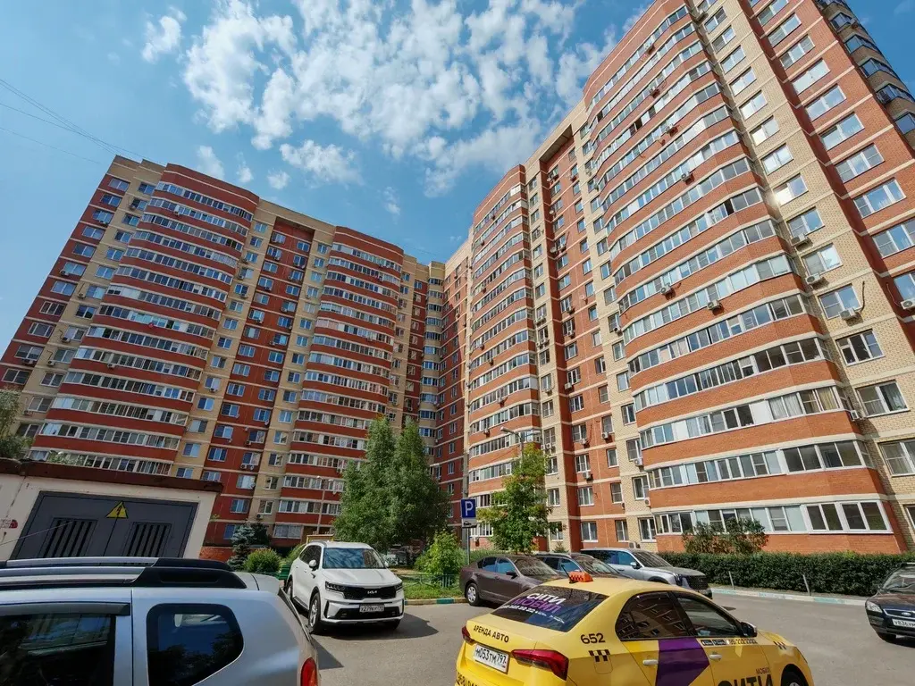 Продам квартиру в Лобне - Фото 0