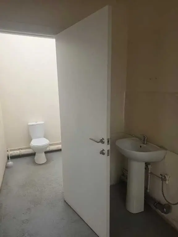 МО г; Королёв,Советская улица 27.Сдается 678 кв.м на 1/4 - Фото 10