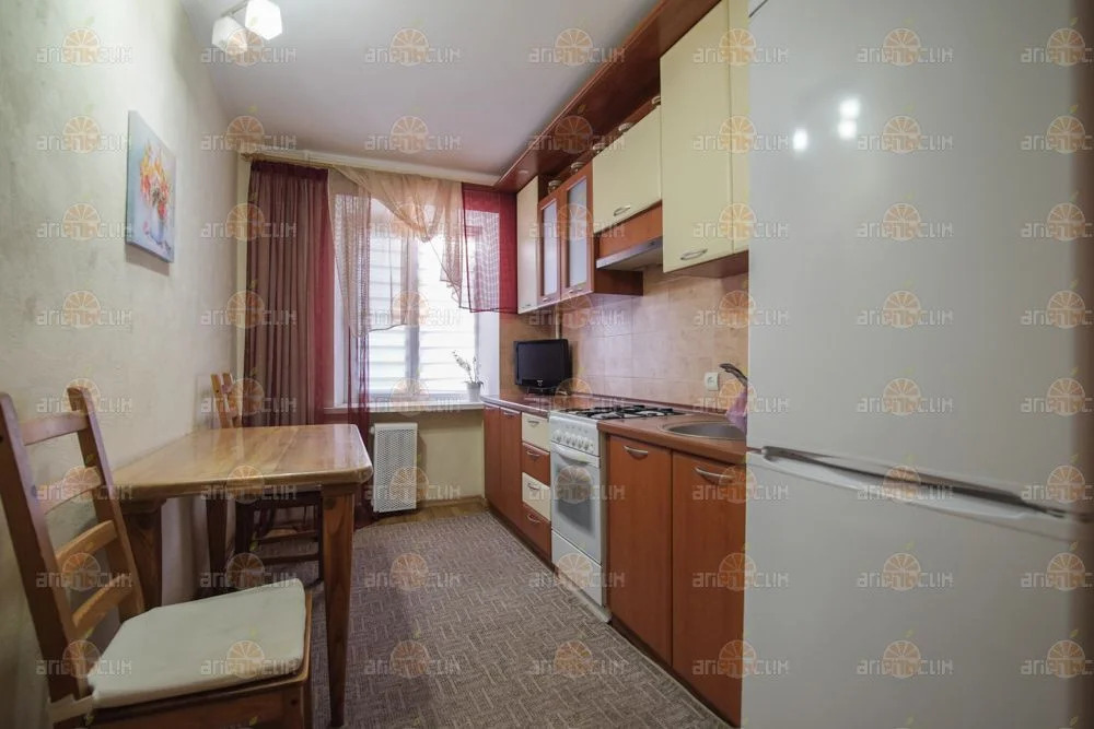 2-комн. квартира - Фото 11