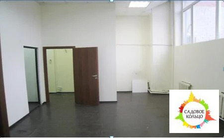 На ораняемой территории на ПЕРВОМ этаже предлагается блок из трех комн