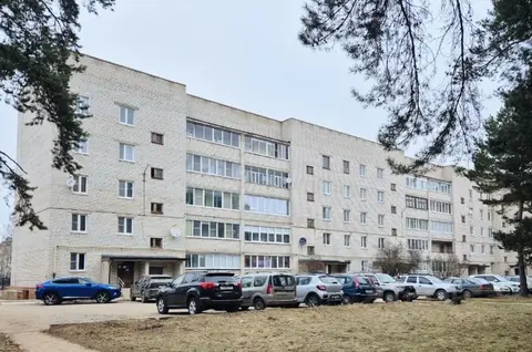 Купить четырехкомнатную квартиру 81.2м Первомайская ул., 6, Жуков, ...