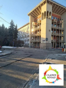 В административном здании на Ленинском проспекте сдается офис 16 кв