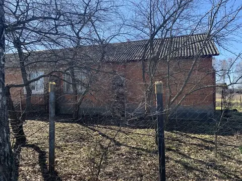 Продаю долю в 3-комнатной квартире в п. Авангард