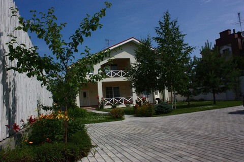 Коттедж 350 м2 на участке 7 сот.