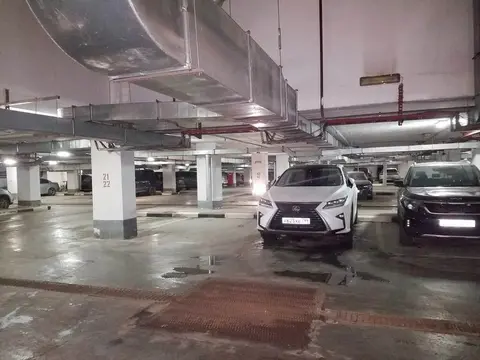 Снять машиноместо   Островитянова 7