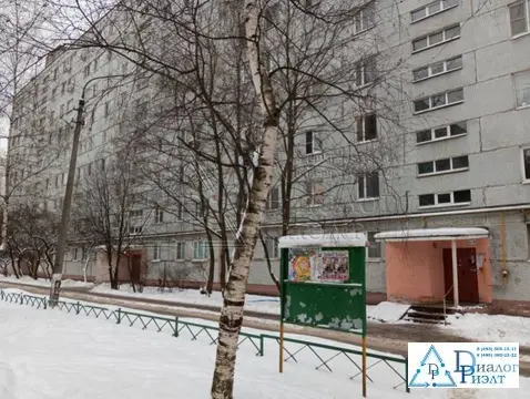 Продаются две комнаты в трехкомнатной квартире