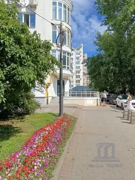 Продаю парковочное место в подземном паркинге в центре Ростова-на-Дону