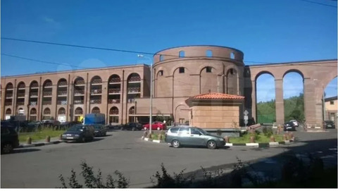 Есть парковочное место, Город  набережных