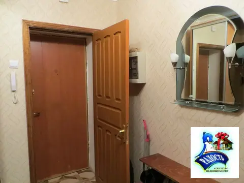 Продам хорошую квартиру с тремя лоджиями.