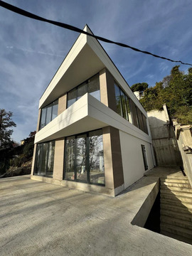 Дом 196 м2 на участке 4.6 сот.