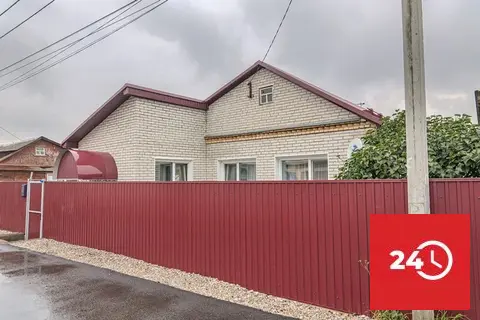 Продается дом (в районе Маяка), по адресу 1-й Орджоникидзе проезд 8