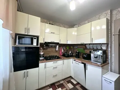 1-я квартира в 6-м микрорайоне, дом 25