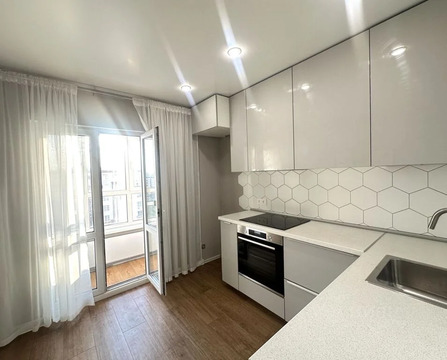 Купить однокомнатную квартиру 36.3м бул. Солнечный, 13, Московская ...