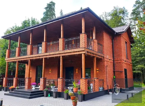 Стильный коттедж 200 кв.м «Заезжай и живи». 10 сот. у леса.