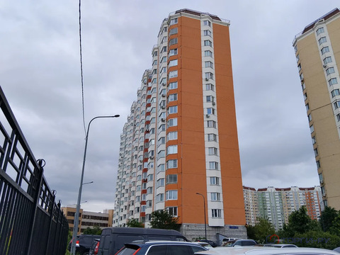Продажа торгового помещения, ул. Авиаторов