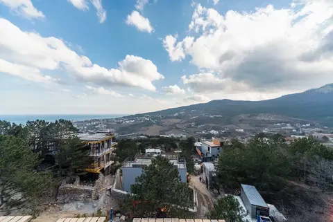 Видовой таунхаус в живописном месте Ялты