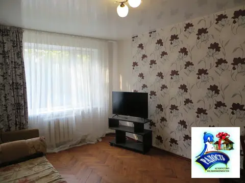 Продам двушку с ремонтом и подвалом.