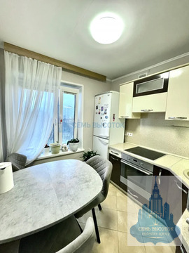 Продажа квартиры, ул. Маршала Захарова