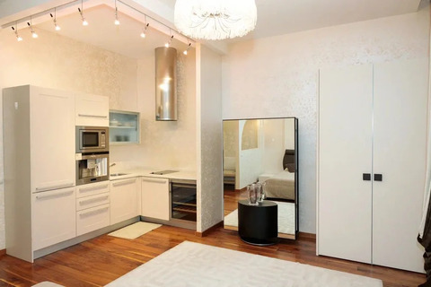 Продам 3-комн. квартиру 91.5 кв.м.