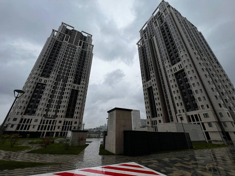 Продам 4-комн. квартиру 171.4 кв.м.