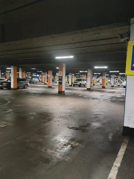 Сдам машиноместо 15 м2 в крытом паркинге