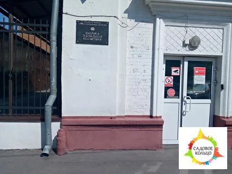 Предлагается в аренду офис на первом этаже, с отдельным входом