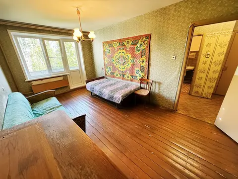 1-я квартира в 6м микр., дом 20А