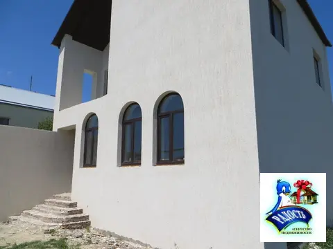 Продам красивый дом под отделку на берегу моря.