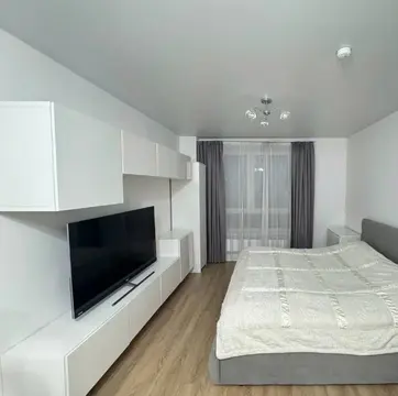 Ясная, 1, 32000 руб./мес.